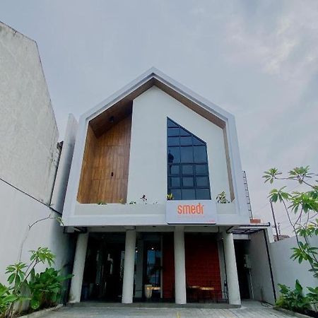 Smedi Coliving Hotel Yogyakarta Exterior photo